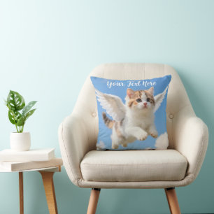 Coussin Joli Petit Chat Calico Tabby Volant Ciel Bleu