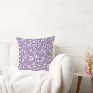 Coussin jolie petite fleur blanche violette avec fond bleu