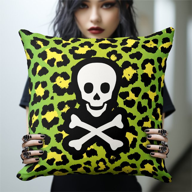 Coussin Jolly roger Empreinte de léopard vert Pirate Edgy  (Créateur téléchargé)