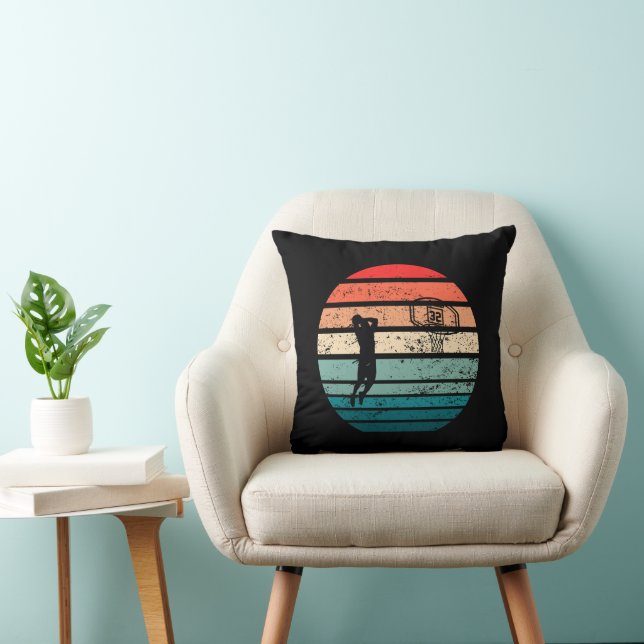 Coussin Joueur de basket-ball slunk coucher de soleil rétr (Chaise)
