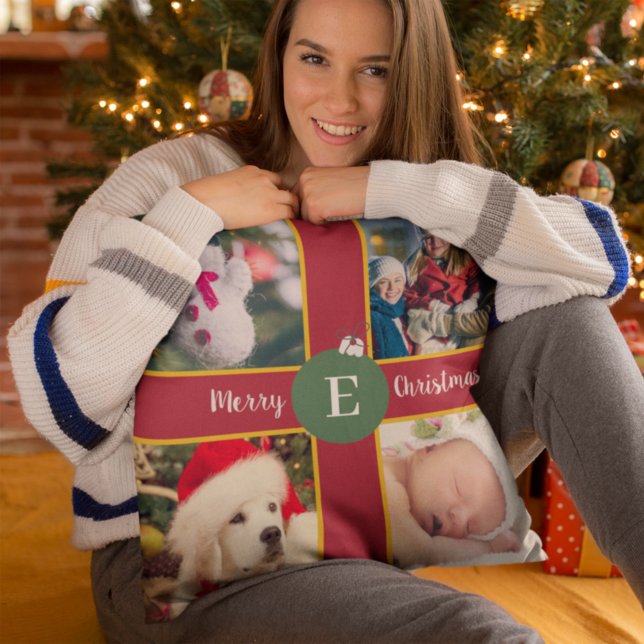 Coussin Joyeux Noël Famille Photo Rouge Vert Monogramme (Créateur téléchargé)