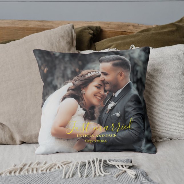 Coussin Just Married Celebrate Love avec personnalisé (Créateur téléchargé)