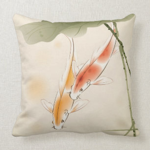 Coussin La carpe japonaise pêche la natation dans l'étang