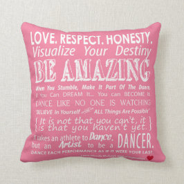 Coussin La danse inspirée de Carrie cite le rose