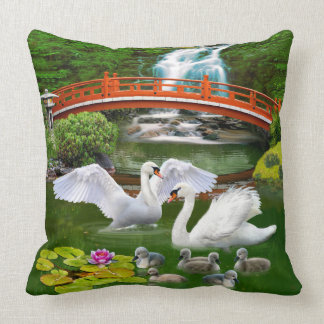 Coussin La famille de cygne