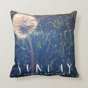Coussin La famille de dimanche mangent l'amusement