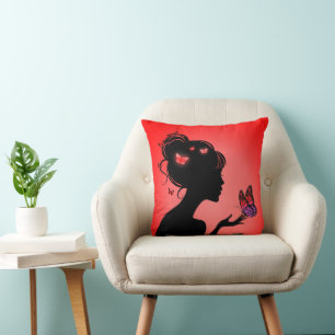 Coussin La femme papillons rouges
