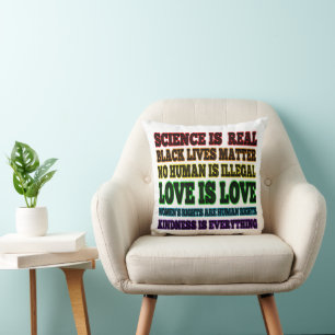Coussin La science est la vraie matière de vie noire