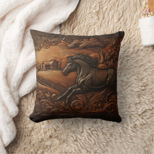 Coussin La sculpture du cheval majestueux dans un paysage 