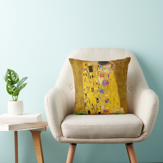 Coussin Le célèbre tableau de Gustav Klimt The Kiss (Chaise)
