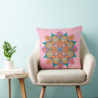 Coussin Le cercle coloré de l'Inde : un mandala décoratif
