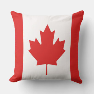 Coussin Le drapeau de feuille d'érable du Canada