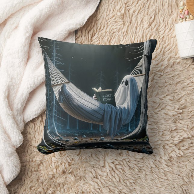 Coussin Le fantôme d'Halloween dans un hamac (Couverture)