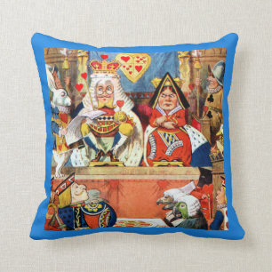 Coussin Le procès du valet des coeurs au pays des