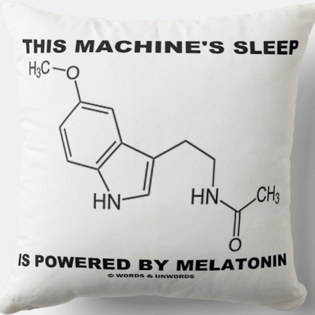 Coussin Le sommeil de cette machine est alimenté par la mé (Biochemistry attitude throw pillow for anyone who takes melatonin)