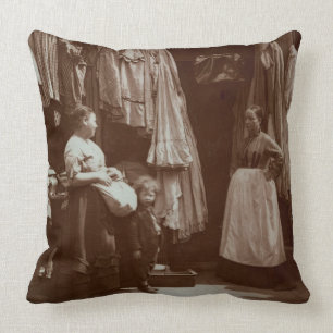 Coussin Le vieux magasin de vêtements, sept cadrans, de