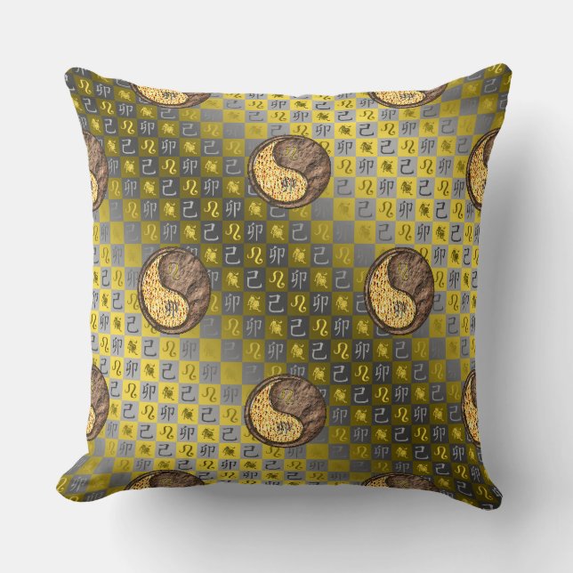 Coussin Leo & Earth Rabbit (Recto)
