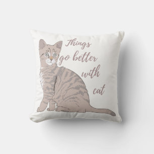 Coussin Les choses vont mieux avec le t-shirt chat