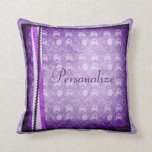 Coussin Les crânes pourpres mignons ont personnalisé le