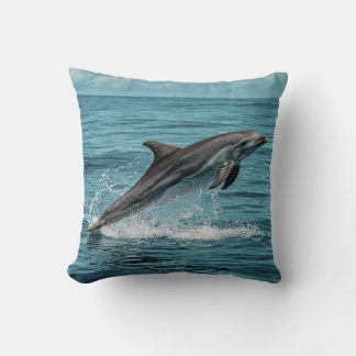 Coussin Les dauphins : un symbole de liberté et de bonheur