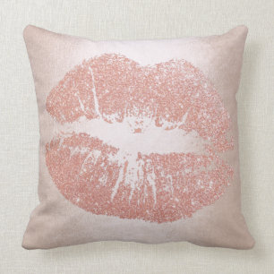 Coussin Les parties scintillantes de lèvres d'or de rose