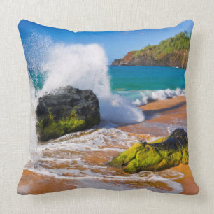 Coussin Les vagues s'écrasent sur la plage d'Hawaï