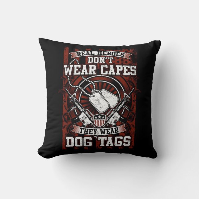 Coussin Les vrais héros portent des étiquettes de chien (Recto)