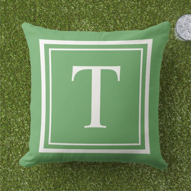 Coussin Lettre initiale du Carré vert personnalisé (Herbe)