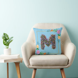 Coussin Lettre M de l'alphabet floral