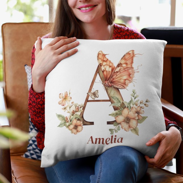 Coussin Lettre papillon floral personnalisée A Monogramme (Créateur téléchargé)
