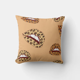Coussin lèvres Empreintes de léopard sans couture motif,