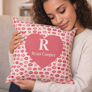 Coussin Lèvres Rouges Personnalisées & XOXO Nom de la Sain