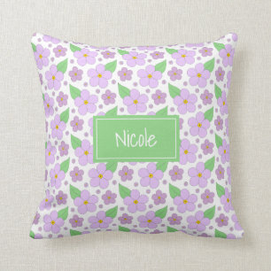 Coussin lilas de motif de fleurs