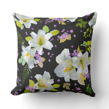 Lilies blanches sur motif floral noir