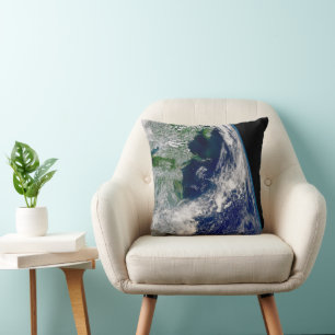 Coussin L'Ouragan Frances Sur Une Terre Partielle.