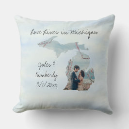 Coussin Love Vit Dans L'État Du Michigan Formé Photo Perso