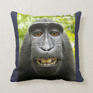 Coussin Macaque crêté de sourire