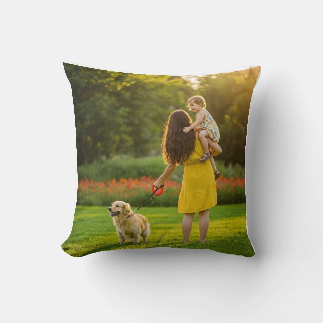 Coussin Maman, Enfant et Chien dans Sunny Park (Recto)