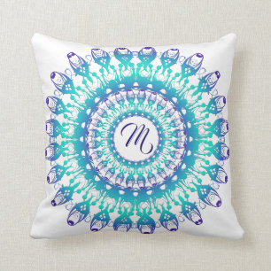 Coussin Mandala turquoise ethnique. monogramme