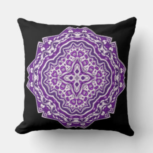 coussin mandala violet