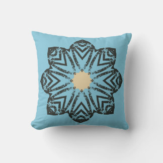 Coussin Médaillon floral géométrique en détresse