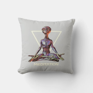 Coussin Méditation. Alien en pose tranquille