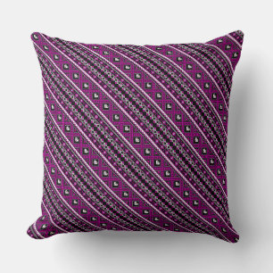 Coussin Mignons motifs ukrainiens violets décoratifs charm