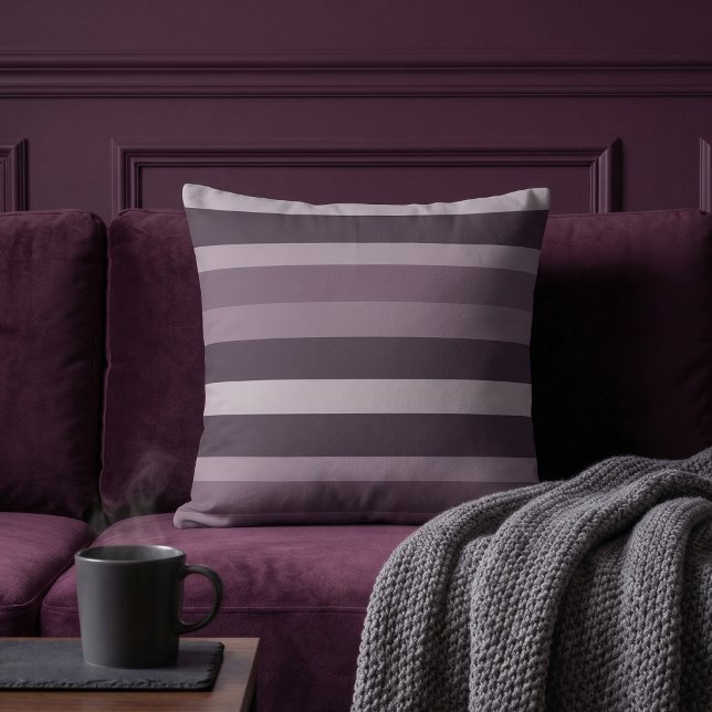 Coussin Moderna Linear | Chardon et prune fumée (Lifestyle Shot)