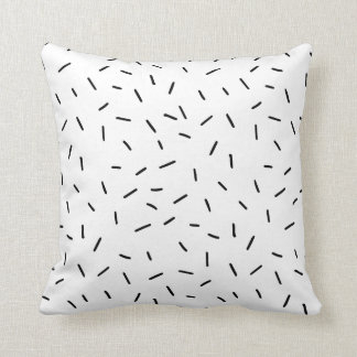 Coussin Monochrome | Arroseurs noirs et blancs réversibles