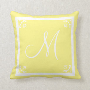 Coussin MONOGRAM uni pâle jaune personnalisé