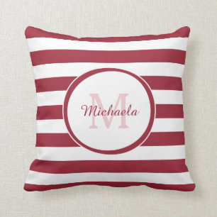Coussin Monogramme concepteur avec bandes grasses et nom e