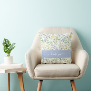 Coussin Monogramme de fleur sauvage à l'aquarelle bleue