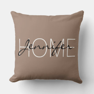 Coussin monogramme de la maison de couleur castor