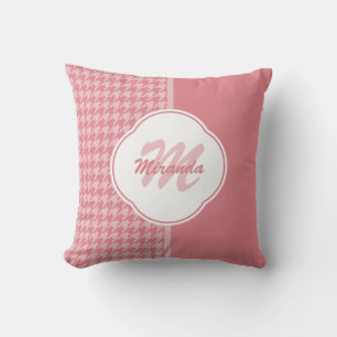 Coussin Monogramme de pied de lit rose clair avec nom